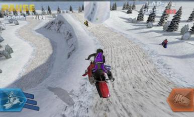 雪上摩托车安卓版游戏截图3